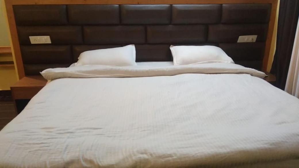 Aarika Homestay Shimla Eksteriør bilde